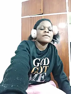BlondieBitch online show from 07-17-26, 06:21