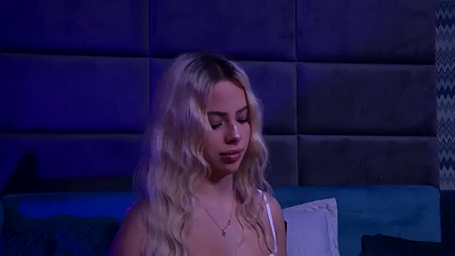 YssabelFox online show from 11-07-25, 03:49