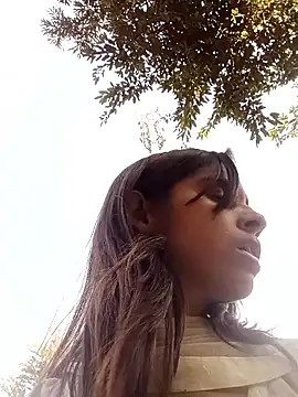 Snapshot of Saloni-Gupta chatting on 02-06-26, 08:54 Saloni-Gupta online show from 02-06-26, 08:54