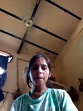 Snapshot of Saloni-Gupta chatting on 09-26-25, 11:28 Saloni-Gupta online show from 09-26-25, 11:28