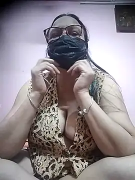 thehotlady online show from 10-27-25, 10:05