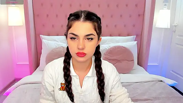 Snapshot of HelenTiny chatting on 11-07-25, 01:15 HelenTiny online show from 11-07-25, 01:15