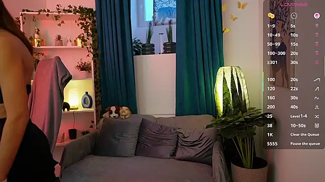 Alexis Love  online show from 10-24-25, 02:16