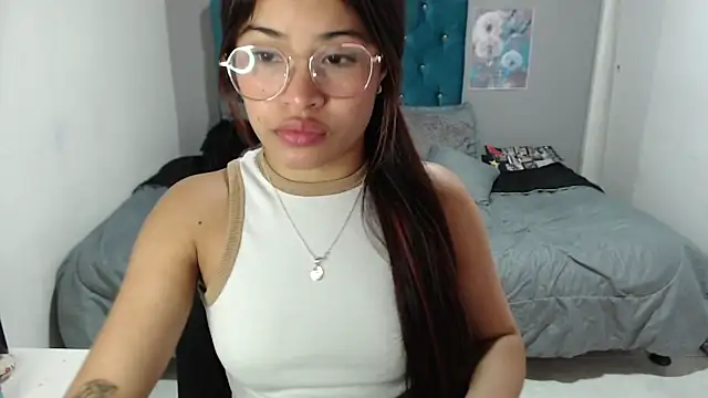 mia sexgirl online show from 02-17-26, 12:24