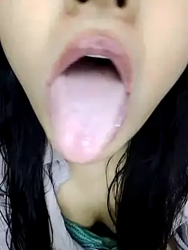 Snapshot of rasmiva chatting on 10-12-25, 07:37 rasmiva online show from 10-12-25, 07:37