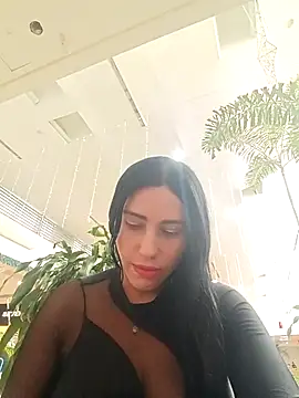 Snapshot of Katalella_Hott chatting on 10-25-25, 03:01 Katalella Hott online show from 10-25-25, 03:01