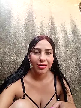 Snapshot of Katalella_Hott chatting on 09-17-25, 01:46 Katalella Hott online show from 09-17-25, 01:46