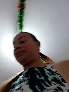 LaraCaliente online show from 11-30-25, 02:34