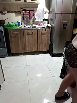 LaraCaliente online show from 11-27-25, 02:45