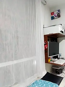 LaraCaliente online show from 10-13-25, 07:54