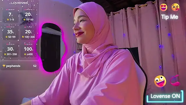 ShanaJamil online show from 10-25-25, 12:17