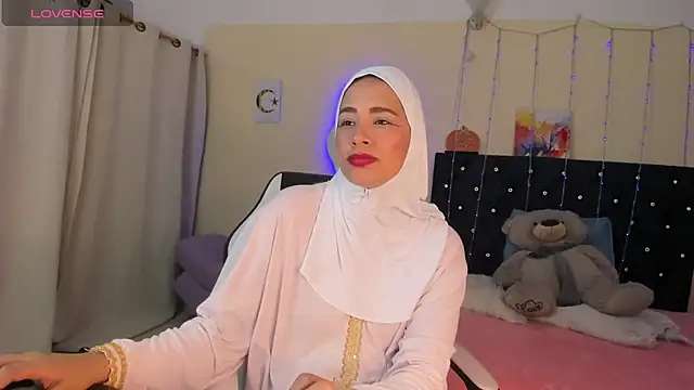 ShanaJamil online show from 04-15-26, 12:10