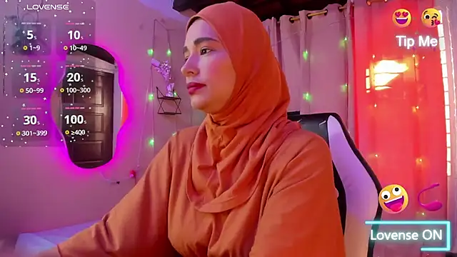 ShanaJamil online show from 10-28-25, 12:04