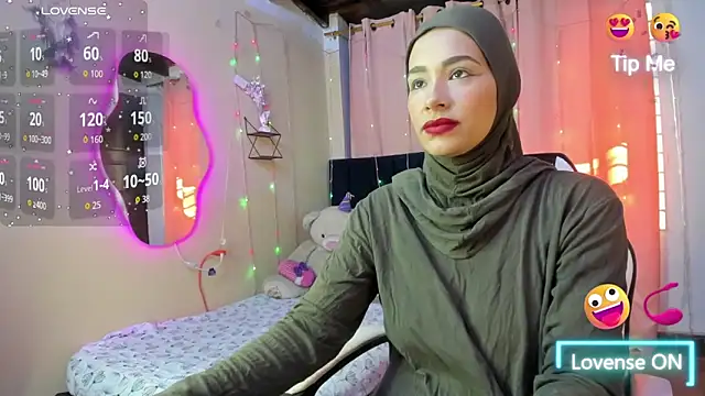 ShanaJamil online show from 12-14-25, 01:06