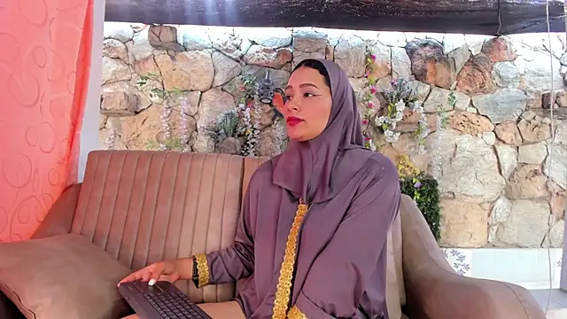 ShanaJamil online show from 07-15-26, 12:45