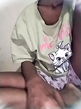 Snapshot of Rapunzal chatting on 04-20-26, 06:53 Rapunzal online show from 04-20-26, 06:53