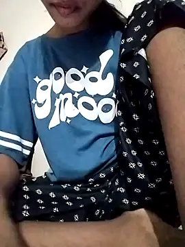 Snapshot of Rapunzal chatting on 04-13-26, 06:34 Rapunzal online show from 04-13-26, 06:34