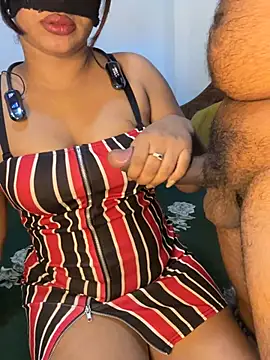 Snapshot of Ceylon_couple chatting on 07-16-26, 02:47 Ceylon couple online show from 07-16-26, 02:47