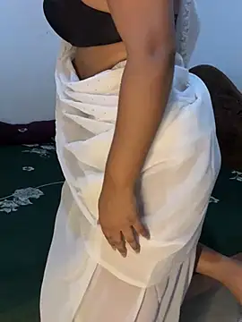 Snapshot of Ceylon_couple chatting on 07-23-26, 05:53 Ceylon couple online show from 07-23-26, 05:53