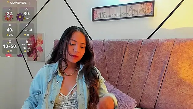 Snapshot of Julieta_Lein chatting on 10-14-25, 11:47 Julieta Lein online show from 10-14-25, 11:47