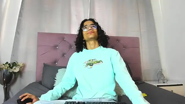 EthanBlackwoodd online show from 10-17-25, 07:48
