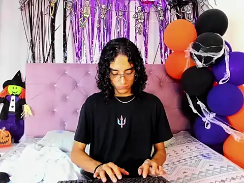 EthanBlackwoodd online show from 11-02-25, 07:52