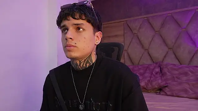 Declan-Fox online show from 01-15-26, 03:54