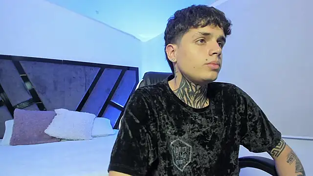 Declan-Fox online show from 09-17-25, 03:41