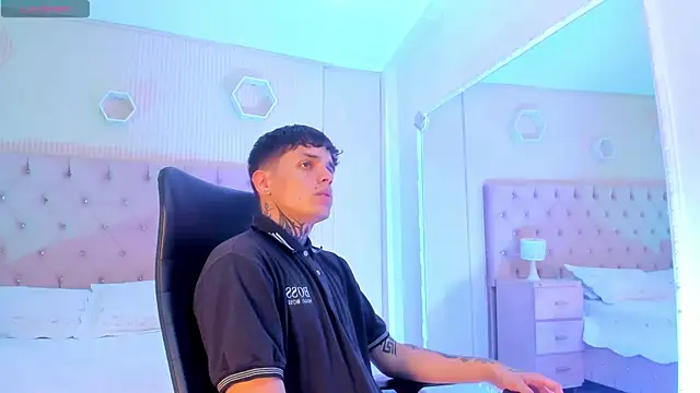 Declan-Fox online show from 10-24-25, 04:22