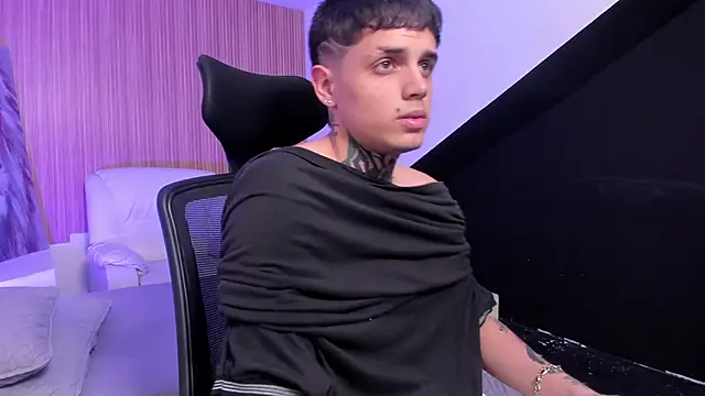 Declan-Fox online show from 09-24-25, 03:35