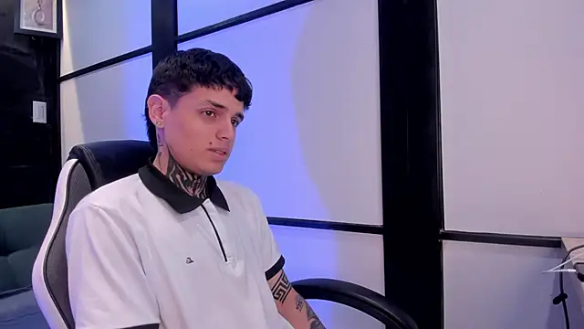 Declan-Fox online show from 10-06-25, 01:12