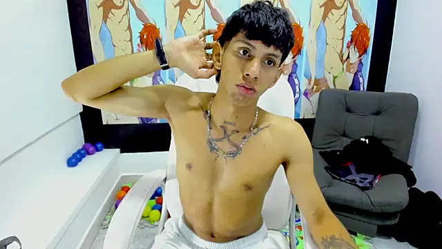 Snapshot of Axeel_Boy chatting on 09-26-25, 04:47 Axeel Boy online show from 09-26-25, 04:47