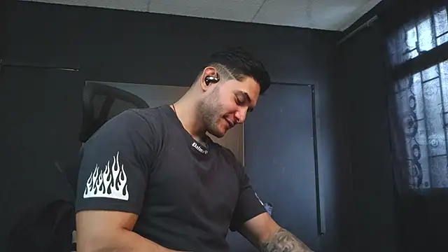RichardMilleer online show from 07-18-26, 04:04