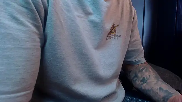 RichardMilleer online show from 12-22-25, 03:34