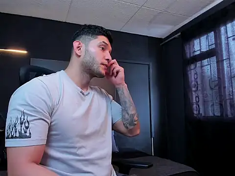 RichardMilleer online show from 10-08-25, 02:07