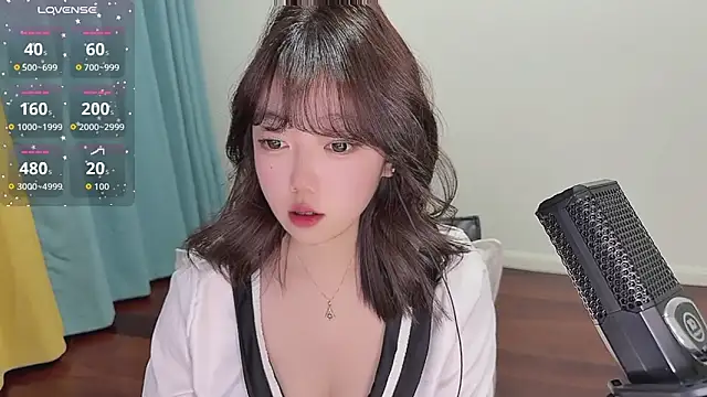 Lucky Cici online show from 12-14-25, 06:35