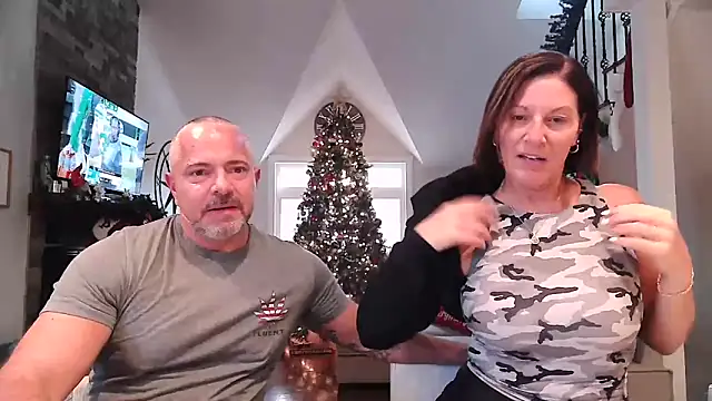 Snapshot of 3totangox chatting on 12-21-25, 07:04 3totangox online show from 12-21-25, 07:04