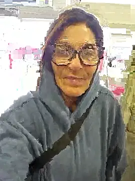 Snapshot of 3totangox chatting on 12-13-25, 08:04 3totangox online show from 12-13-25, 08:04