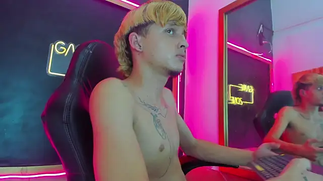 aapolo  online show from 09-19-25, 11:58