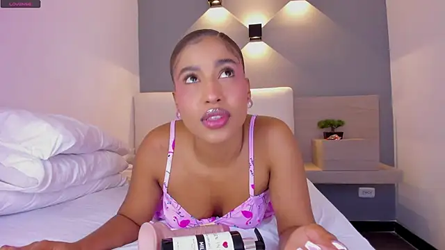 selena monroy online show from 11-16-25, 09:25