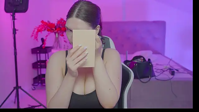 Jessasmith online show from 11-23-25, 08:35