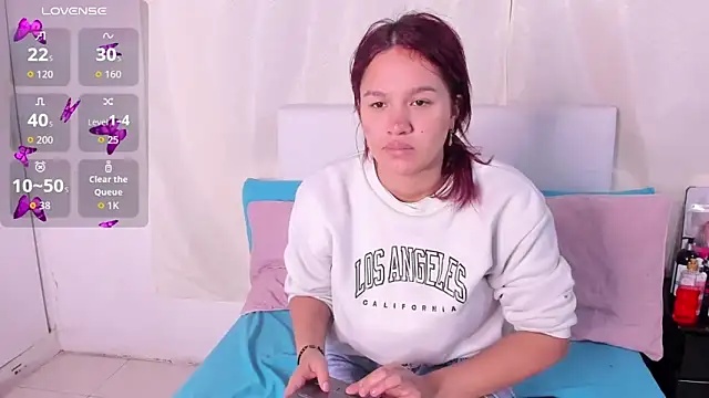 Victoriaa Zans online show from 11-23-25, 06:45