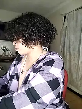 Snapshot of Julie_wallace chatting on 10-05-25, 12:34 Julie wallace online show from 10-05-25, 12:34