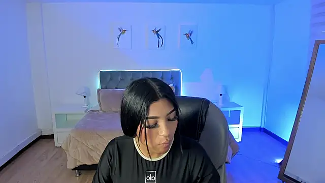 Snapshot of Sofia_collen_ chatting on 11-18-25, 07:50 Sofia collen online show from 11-18-25, 07:50