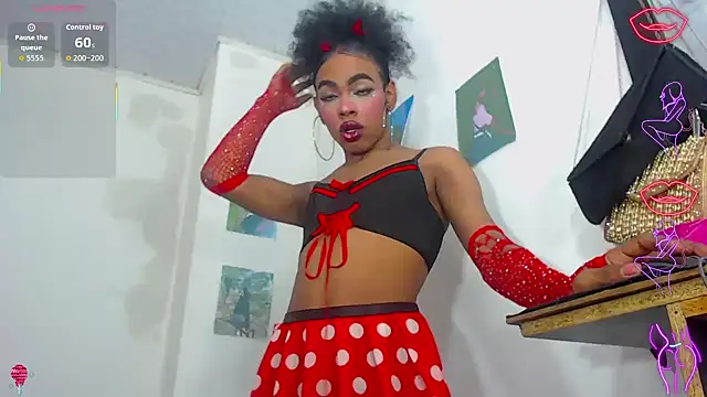 Snapshot of whitneytt chatting on 01-11-26, 05:47 whitneytt online show from 01-11-26, 05:47