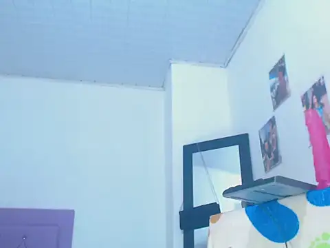 whitneytt online show from 10-18-25, 03:47