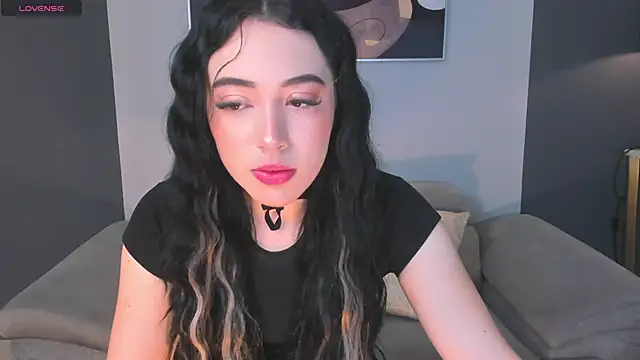 Snapshot of KatieAngelX chatting on 10-10-25, 11:44 KatieAngelX online show from 10-10-25, 11:44