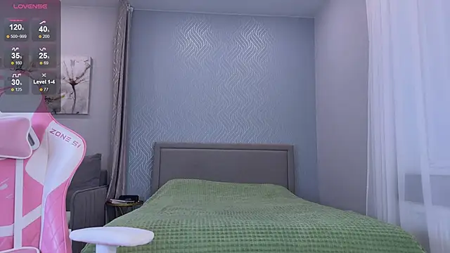 Madison Davies  online show from 10-01-25, 04:28