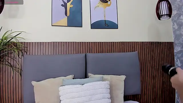 EmillyHarper  online show from 11-01-25, 04:30