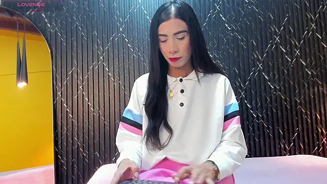 Snapshot of Miss_Ariaa chatting on 09-24-25, 11:39 Miss Ariaa online show from 09-24-25, 11:39